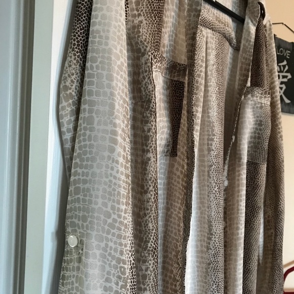 NWT Snakeskin pattern button down blouse - Picture 7 of 7